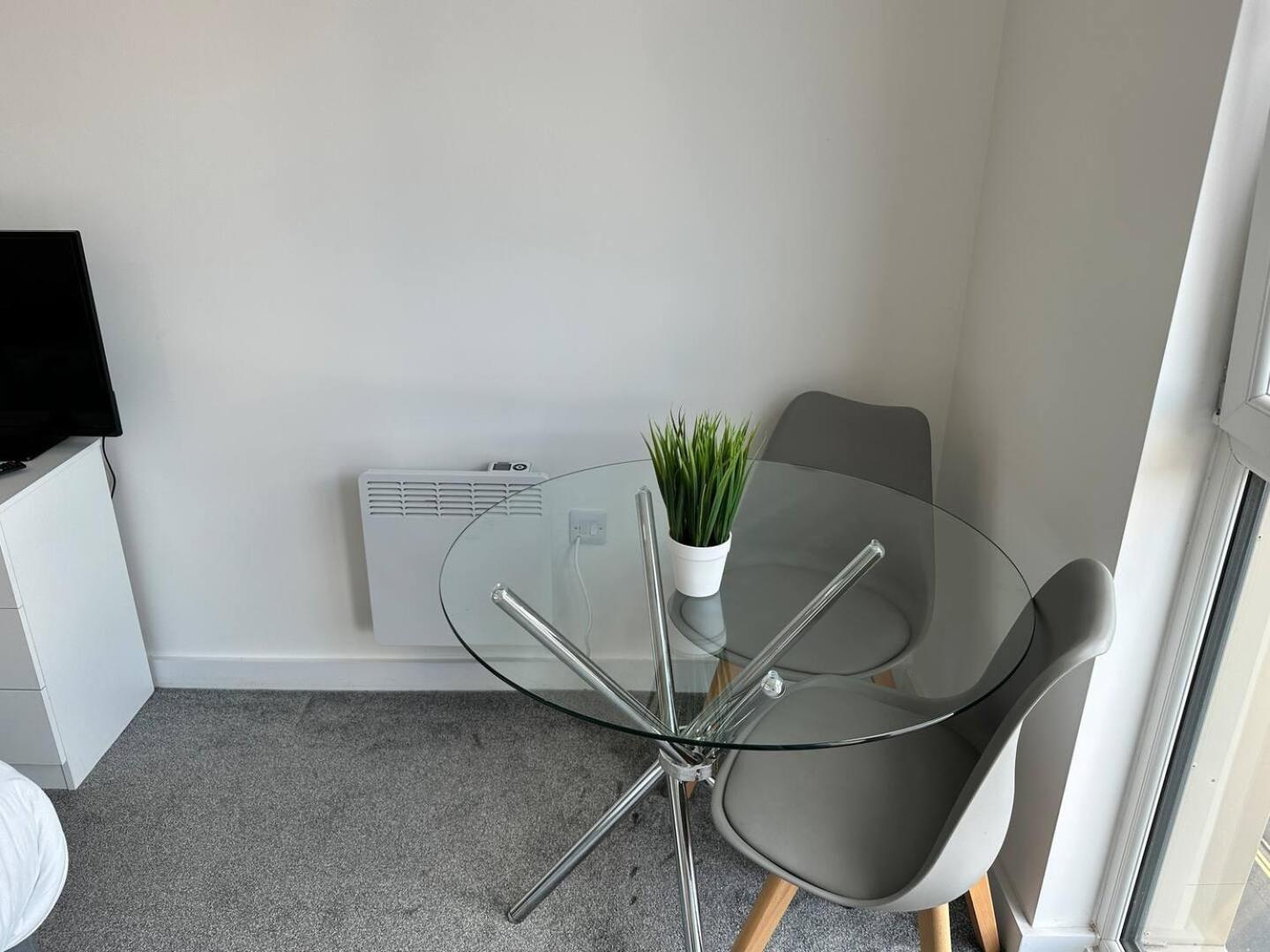 Adelphi Wharf Apartments By Beehosting Manchester Exterior photo
