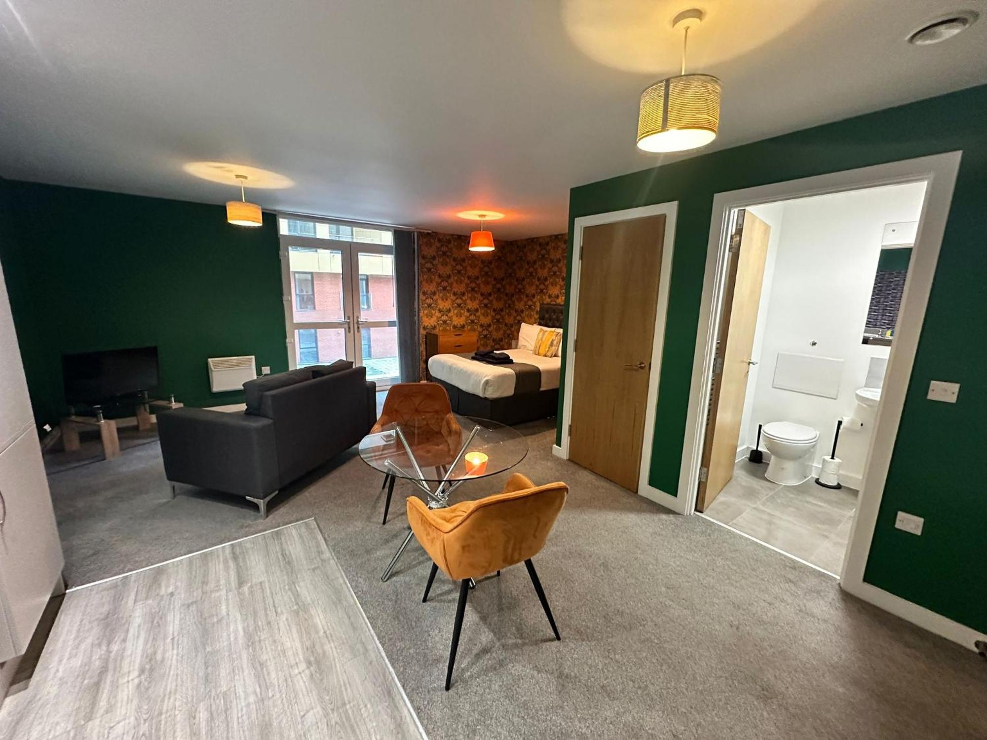 Adelphi Wharf Apartments By Beehosting Manchester Exterior photo